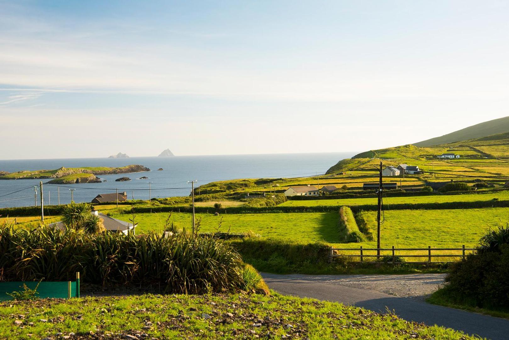 Ring Of Kerry - Einmaliger Blick Auf Skelligs Apartment Clynacartan ภายนอก รูปภาพ